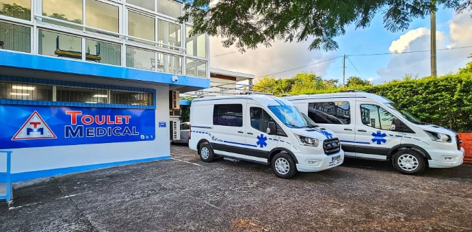 import ambulance toulet medical reunion 974